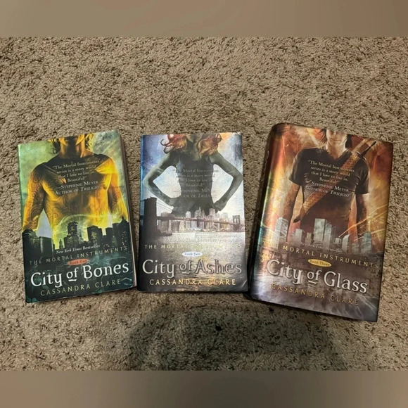 The Mortal Instruments Books 1-3 by Cassandra Clare - Picture 1 of 8
